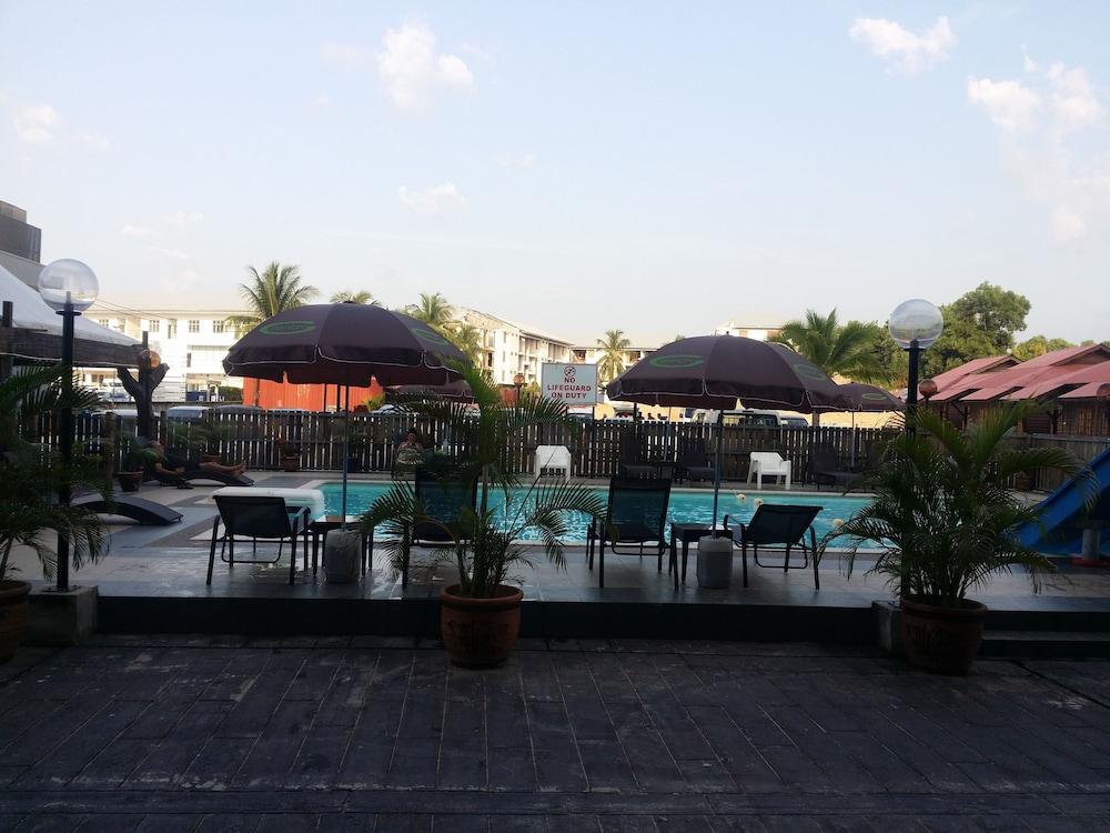 Langgura Baron Resort Pantai Cenang (Langkawi) Exterior foto