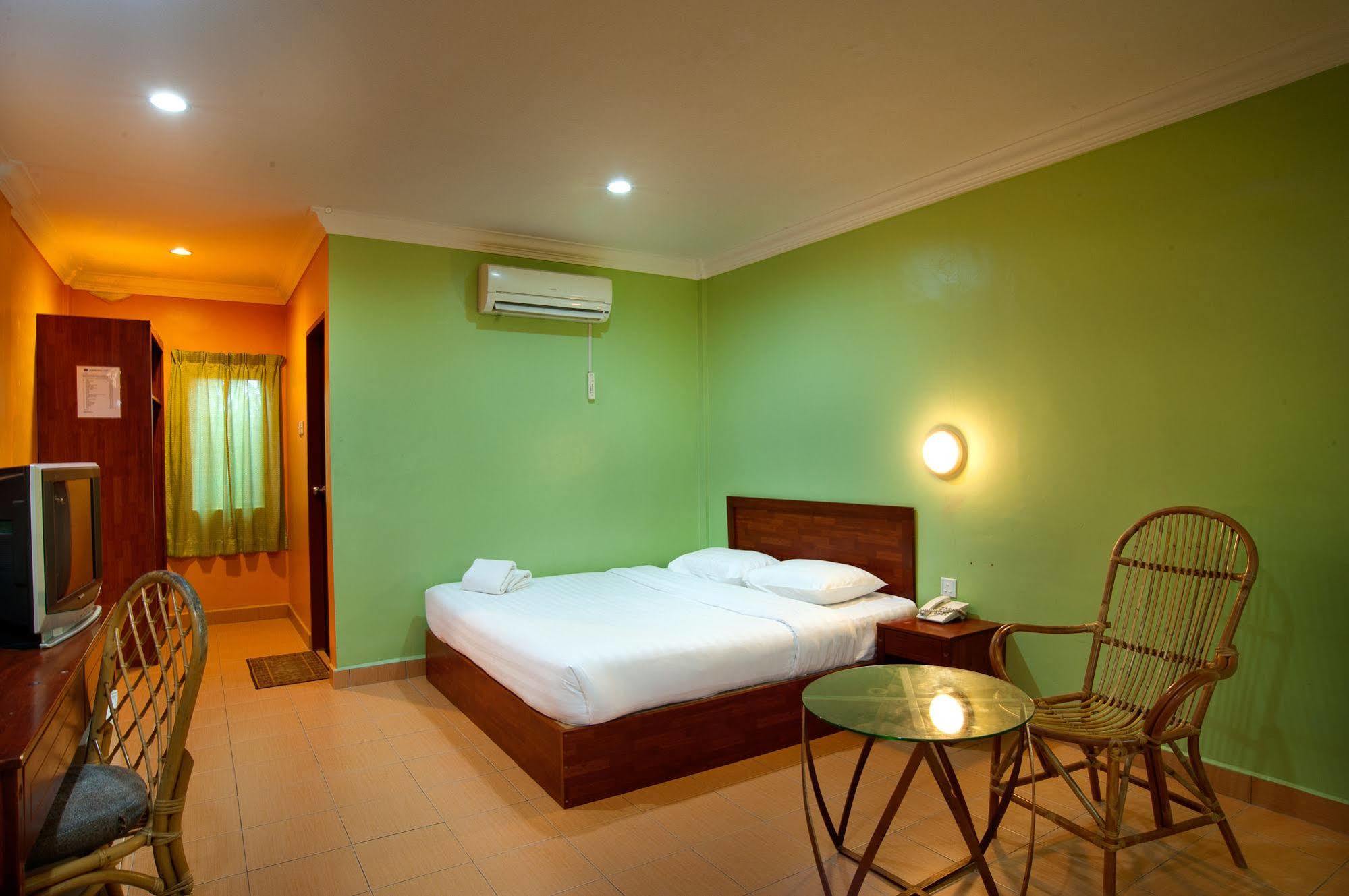 Langgura Baron Resort Pantai Cenang (Langkawi) Exterior foto