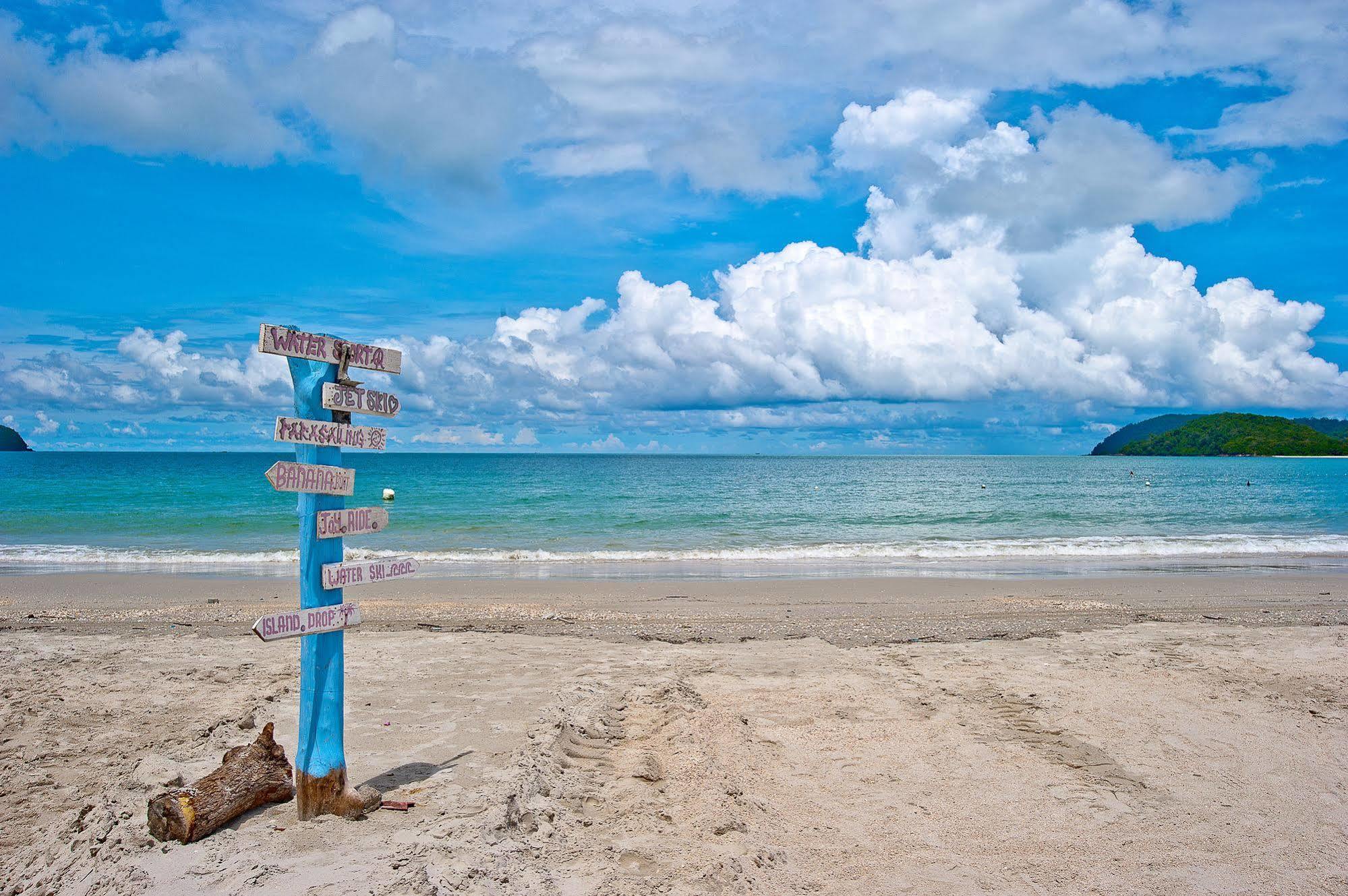 Langgura Baron Resort Pantai Cenang (Langkawi) Exterior foto